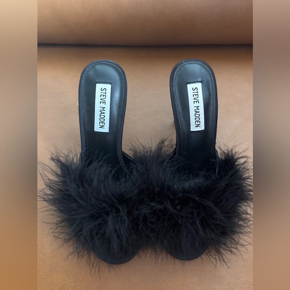 Steve Madden Black Mules Feathered